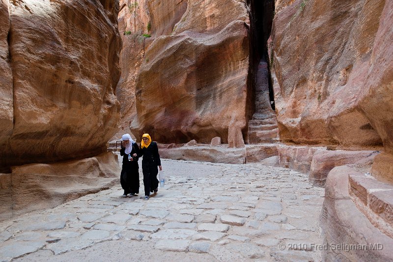 20100412_122750 D3.jpg - Cell phones are popular, even at Petra